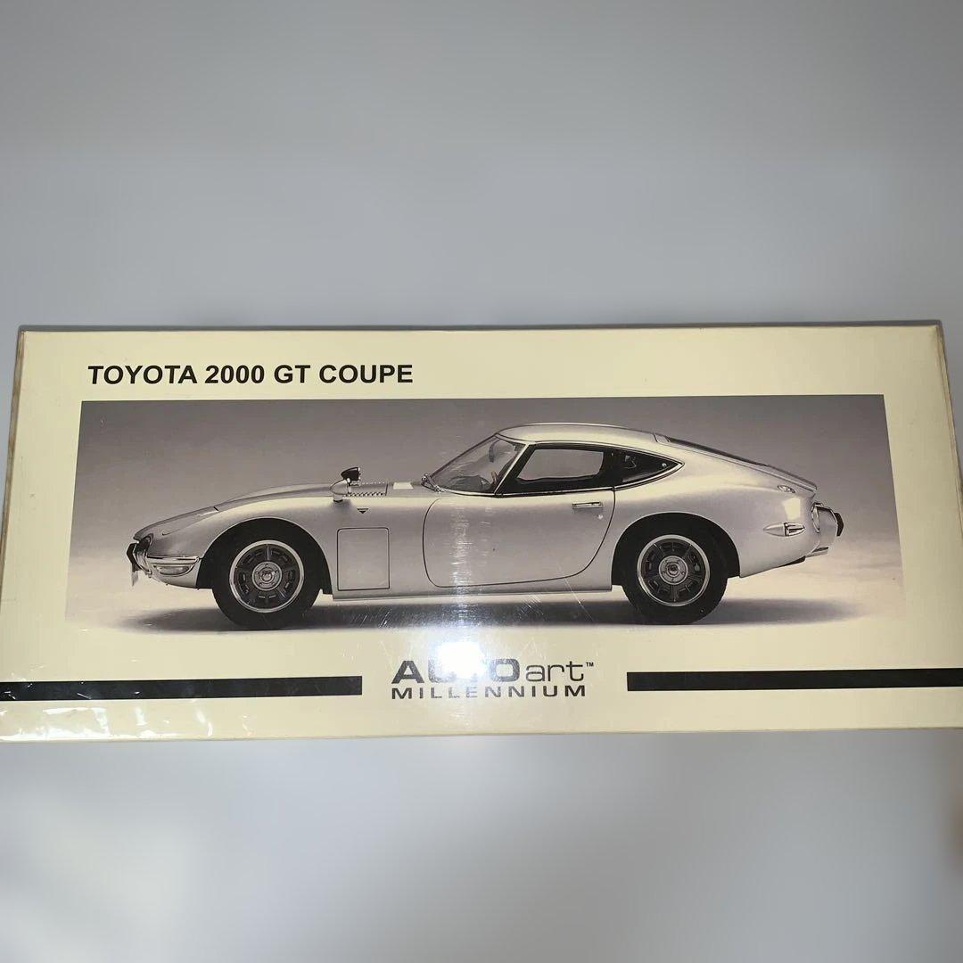 自動車 TOYOTA 2000 GT COUPE 1:18 AUTOart silver