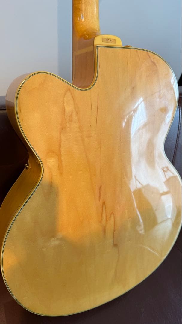 Vantage 655 フルアコ　17インチ