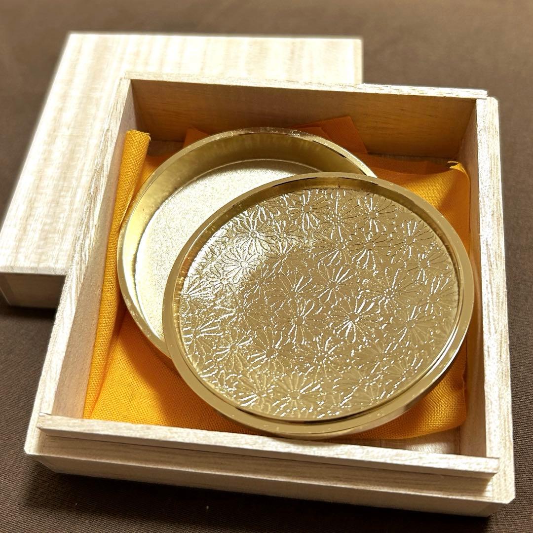 新品】皇居 菊葉小箱 ボンボニエール ゴールド 小物入れ - メルカリ