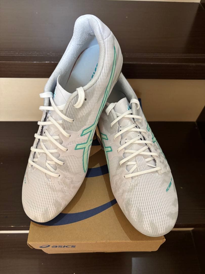 サッカースパイク　DS LIGHT ACROS 3 PRO 26.5cm 新品