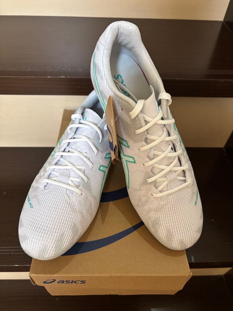 サッカースパイク　DS LIGHT ACROS 3 PRO 26.5cm 新品