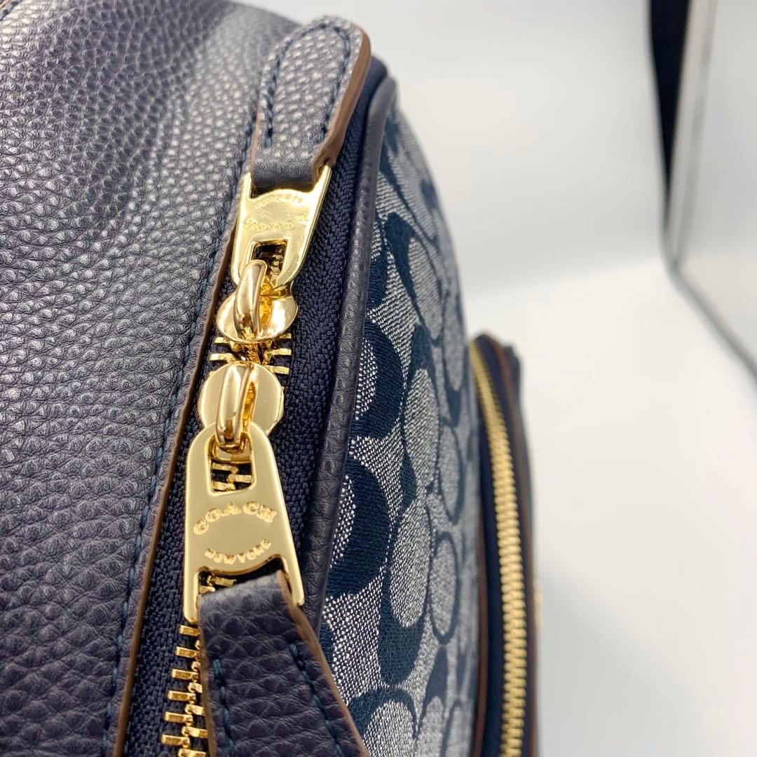 《新品未使用》《値下げ可》《人気》コーチ　リュック　ブルー