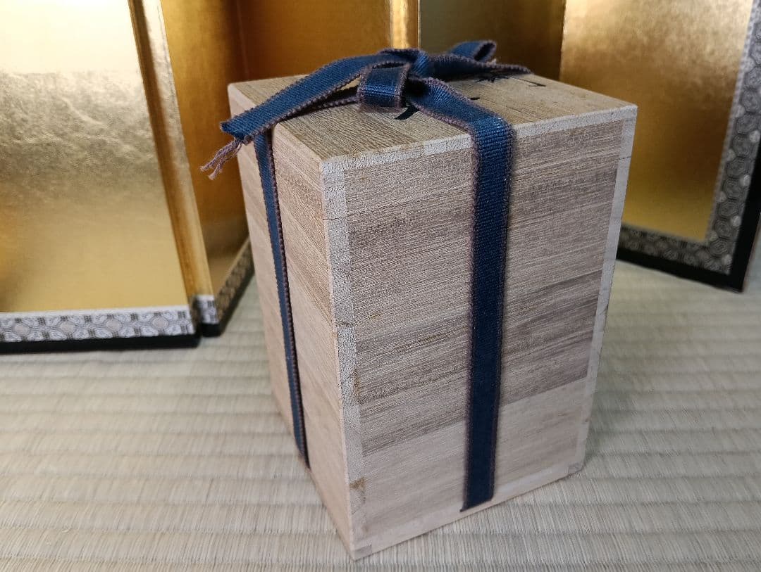 孝志作 香炉 松竹梅 未使用 証書 作歴 栞付 蝋型鋳物 共箱AK53の通販は