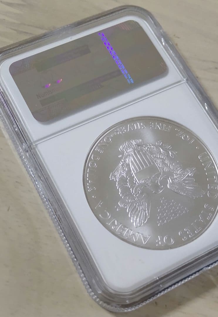1オンス銀貨 イーグル銀貨2010年NGC MS70 - メルカリ