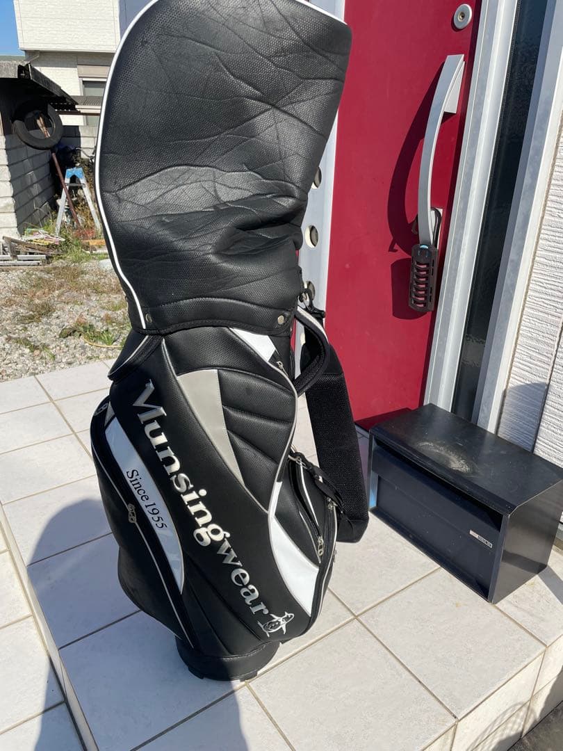 Munsingwear キャディバッグ 黒/白 Munsingwear（マンシングウェア） レディース ビッグロゴキャディ