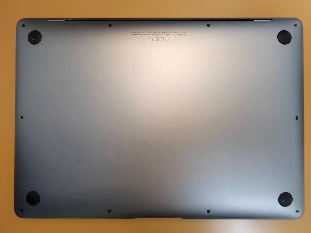 MacBook Air (M1, 2020) ジャンク品（外付モニターで利用可） - メルカリ