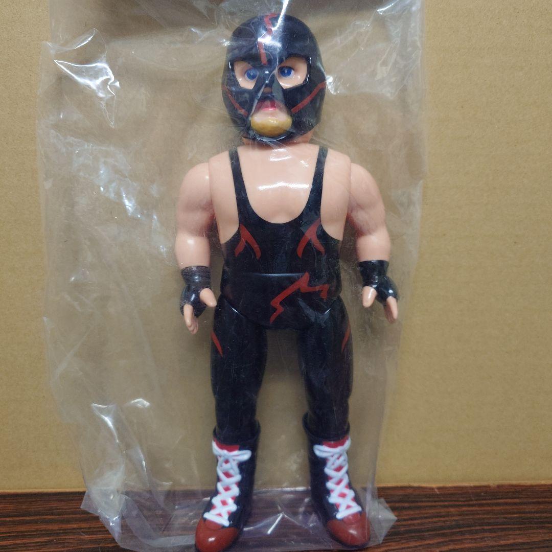 メディコムトイ ビッグバンベイダー ブラックマスク プロレス ソフビ