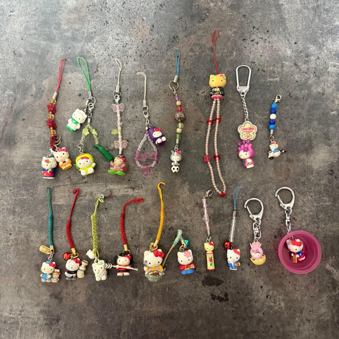 ご当地キティ 根付け ファスナーマスコット その他まとめ売り 約160点