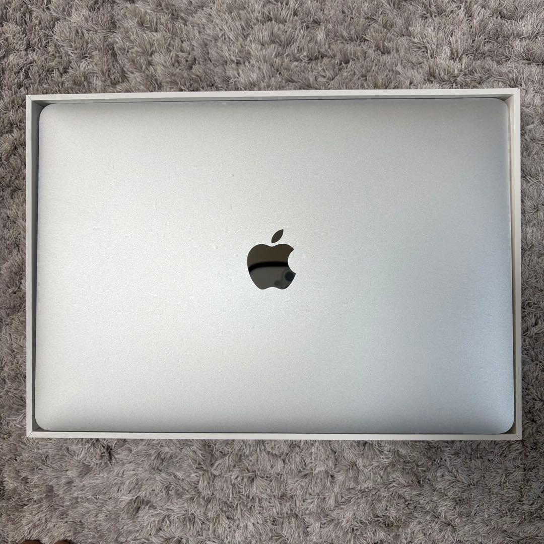 Apple MacBook Air 2020 M1 8GB 512GB シルバー 13.3インチMacBook Air [整備済製品] 8コアCPUと7コアGPUを搭載した