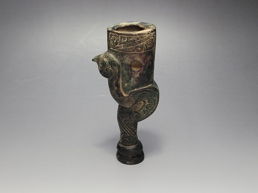 青銅製 陽刻鳥型文 刀柄 春秋戦国時代 高さ約15.7cm 青銅製 陽刻鳥型文 刀柄 春秋戦国時代 高さ約15.7cm - メルカリ