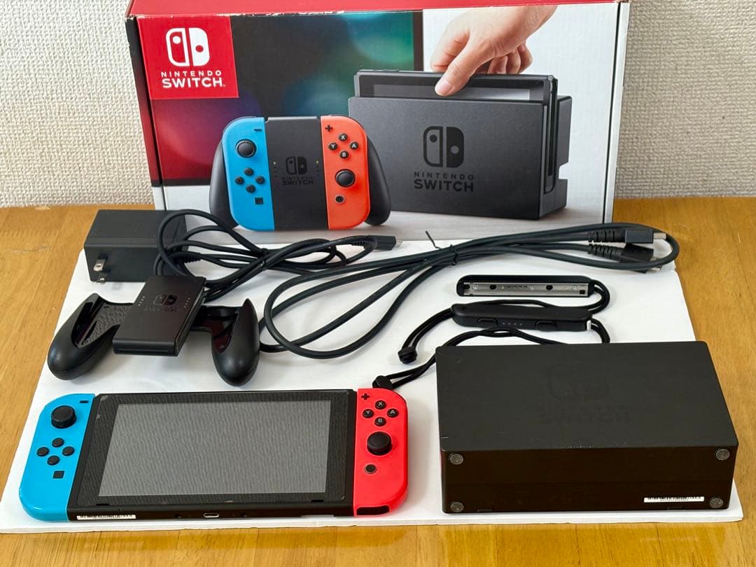 Nintendo Switch 本体＋Joy-Con Nintendo Switch Console with Gray Joy-Con -(Japan Version