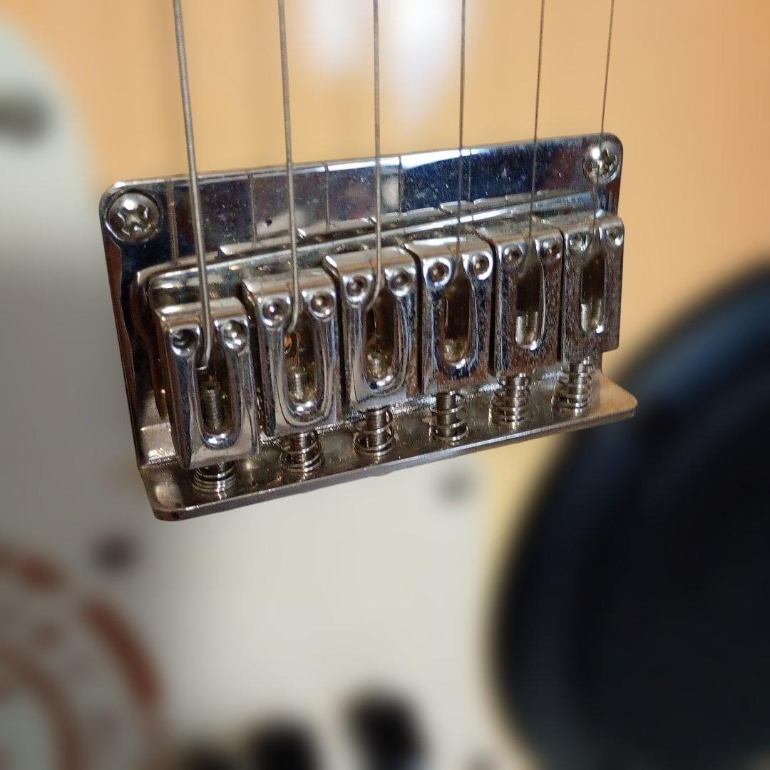 週末値下】EKION 内蔵スピーカー付きエレキギター（エレアコ