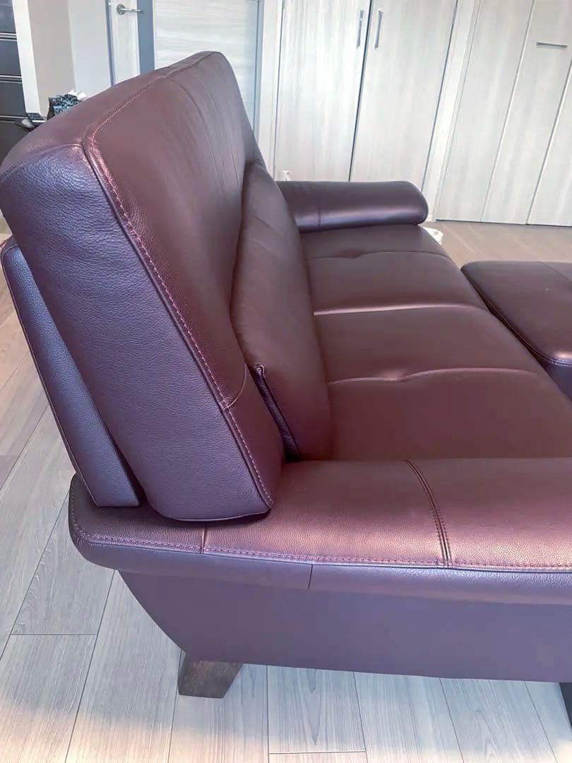 《美品》カリモク レザーソファ 本革ソファ　2.5人掛け　ソファ