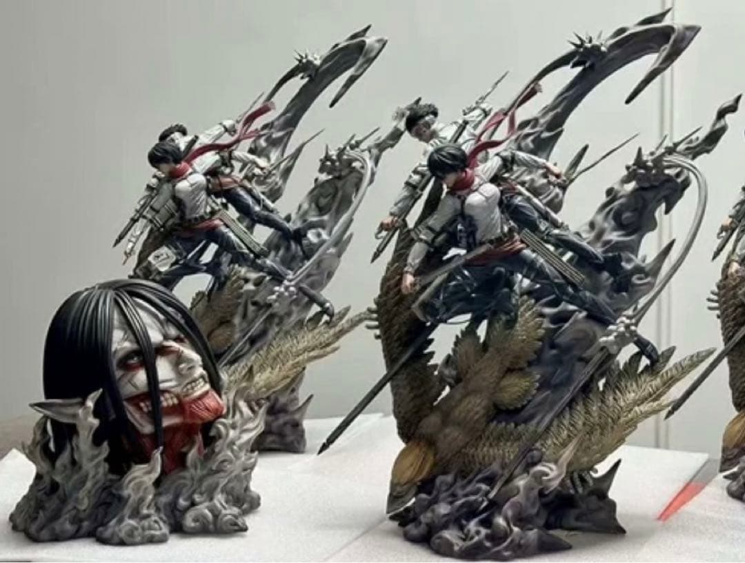 進撃の巨人 ミカサ・アッカーマン 始祖の巨人 フィギュア ガレージ