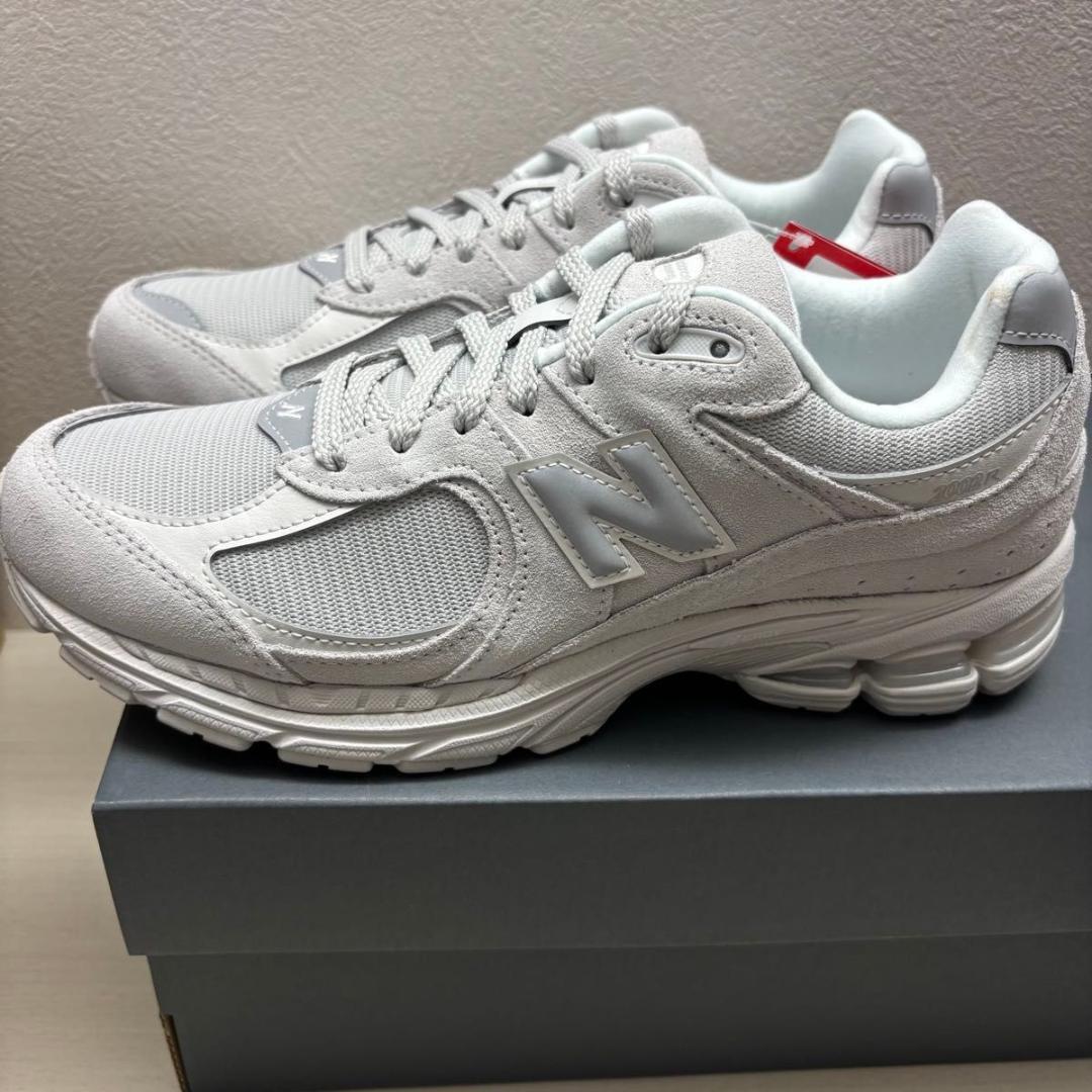 新品】ニューバランス 2002R ライトグレー26.0cm U2002RGR - メルカリ