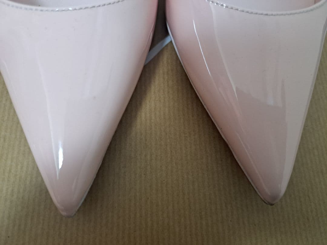 ルブタン KATE 8.5cm パテント ピンク 美品