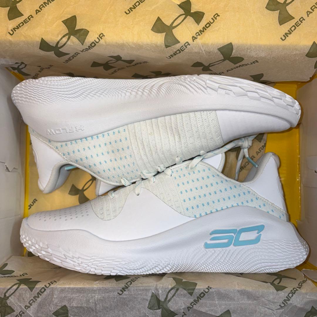 廃盤 Under Armour CURRY4 Low Flotroカリー NBA - メルカリ