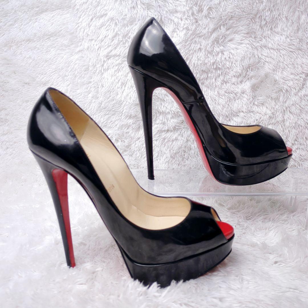 【美品】 クリスチャンルブタン エナメルパンプスオープントゥ 24.5cm 黒