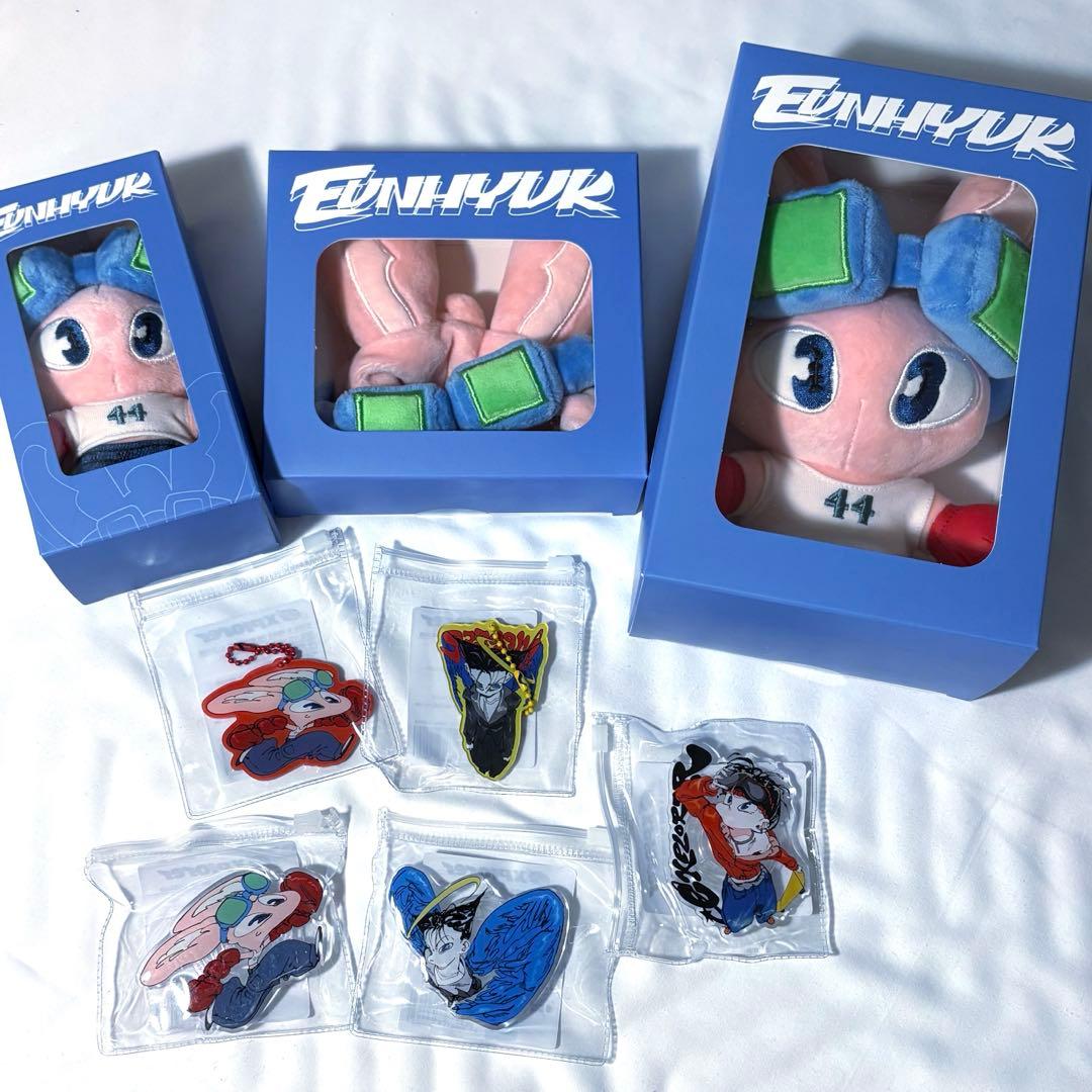 super junior ウニョク ドール キーリング ペンライトカバー 他 SUPER JUNIOR 韓国 公式 ミニペンライト キーホルダー - メルカリ