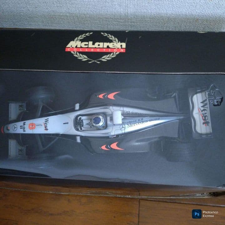 Minichamps 1/18 West McLaren MP4-13 1998 - 自動車新着