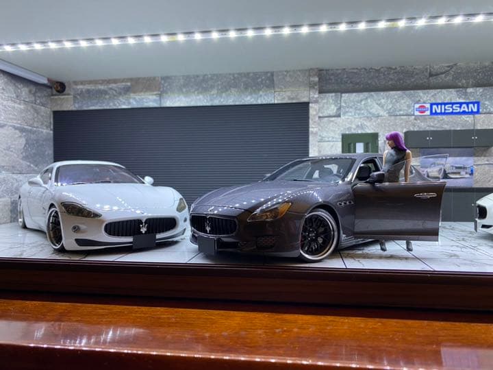 1/18 オートアート マセラティ クワトロポルテ GT S グレー カスタム