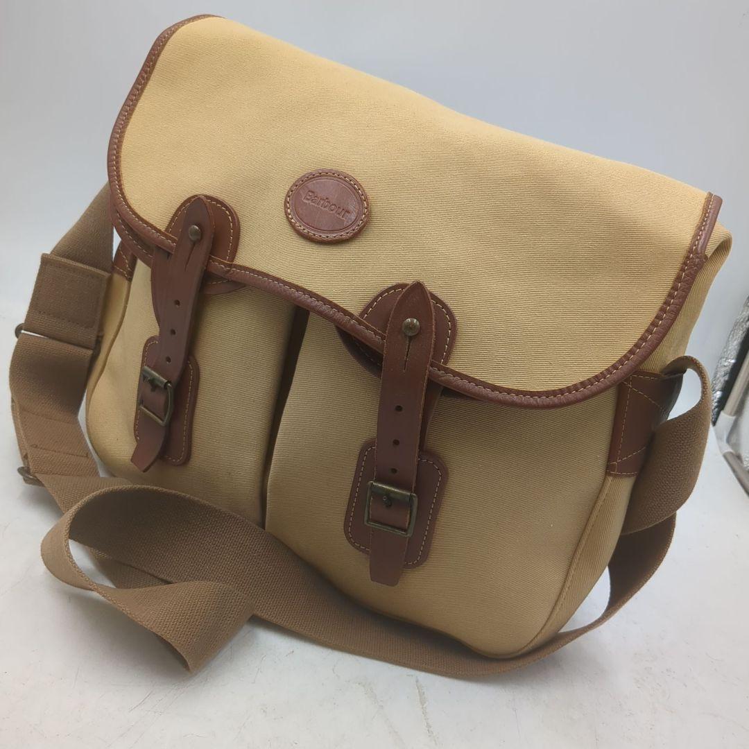 希少✨️　BARBOUR　ショルダー　メッセンジャー Barbour（バブアー） バッグ ショルダーバッグ FIELD WAX MESSENGER