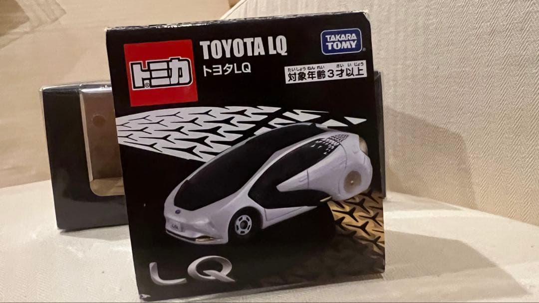 【関係者限定品】トヨタ LQ 1:43 ミニカー＋トミカ LQ ミニカー