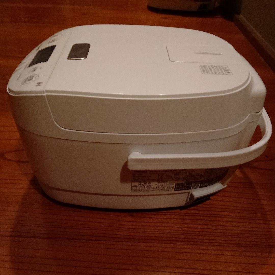 美品 TOSHIBA IH炊飯器 RC-10HR 1.0L ホワイト