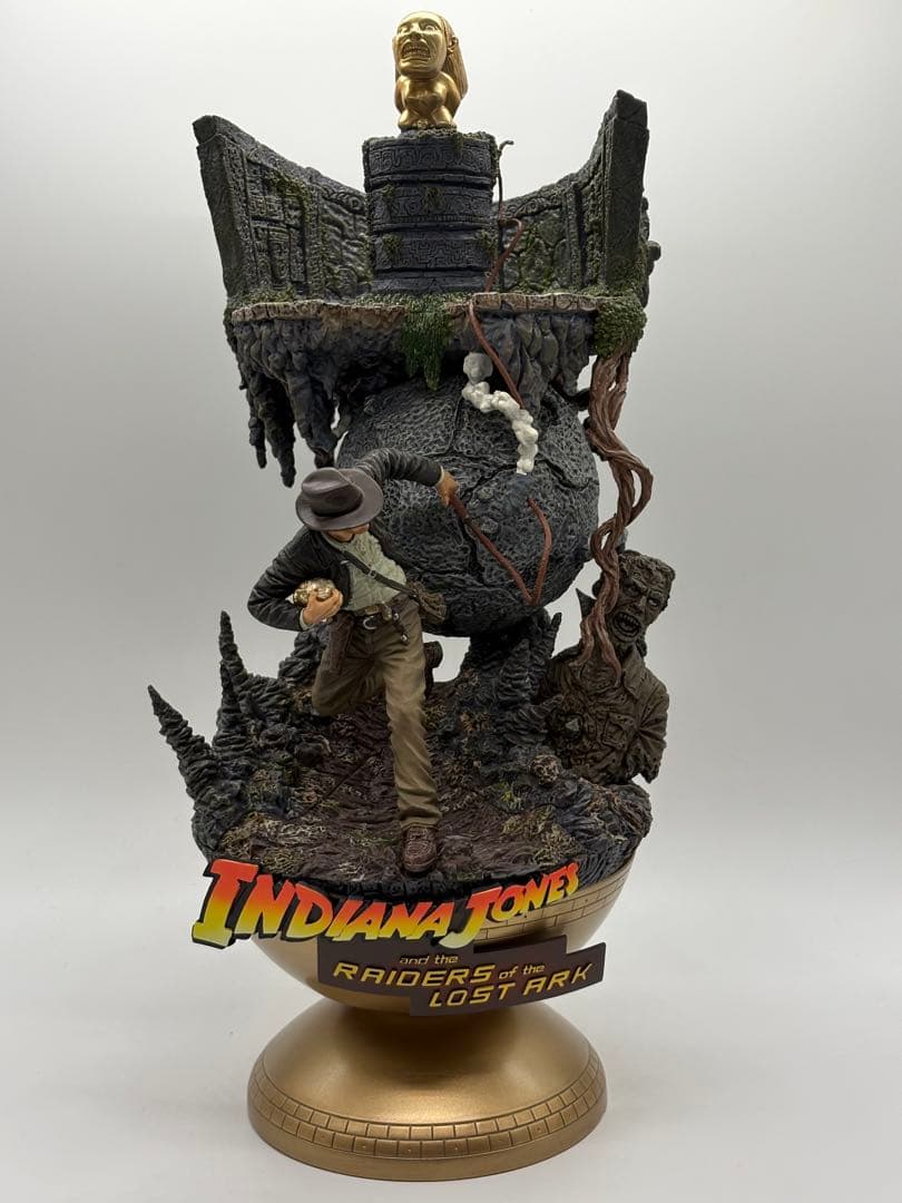 みや インディージョーンズ フィギュア 岩倉圭二