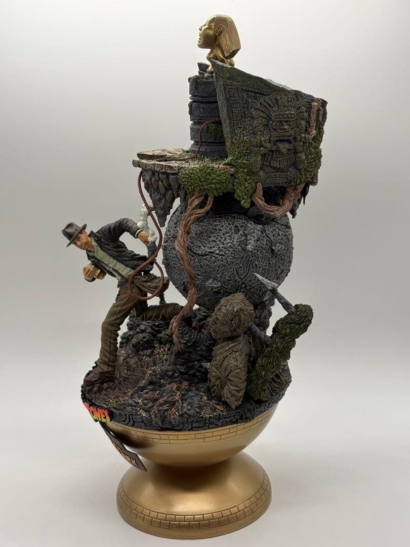 みや インディージョーンズ フィギュア 岩倉圭二