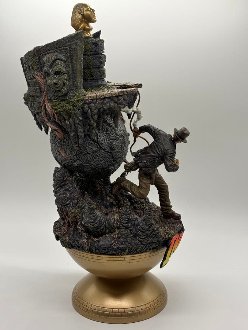 みや インディージョーンズ フィギュア 岩倉圭二