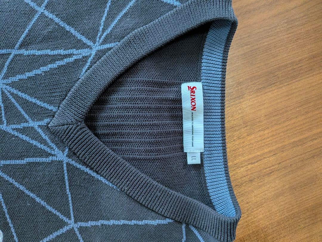 Srixon 幾何学模様 ブラックセーター - メルカリ