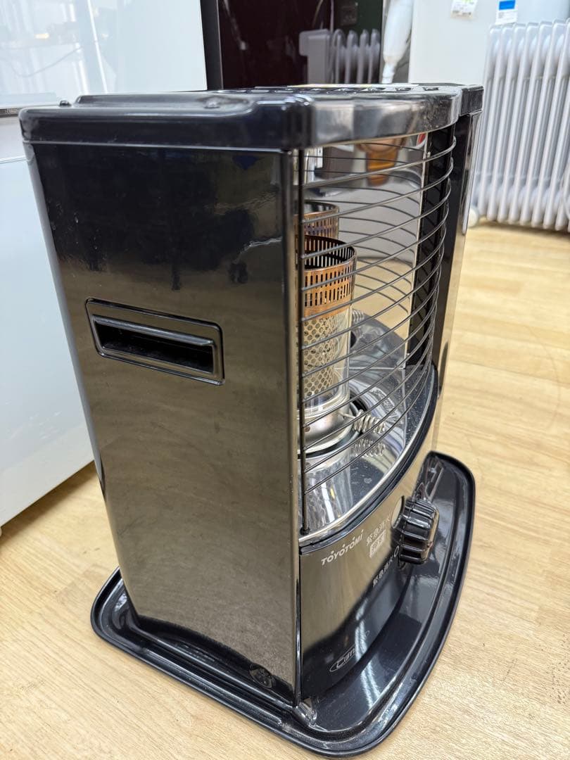 美品 2023年製トヨトミ 反射型ストーブ 日本製 ブラック RSX-230