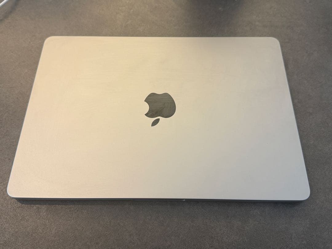 Apple MacBook Air 13.6インチ スペースグレー Amazon.co.jp: 【整備済み品】Apple MacBook Air M1 2020(13インチAir