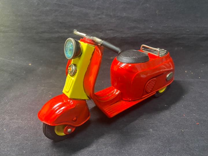 ⭐️希少！美品！萬代屋製　三菱シルバーピジョンのブリキのスクーター■箱付き