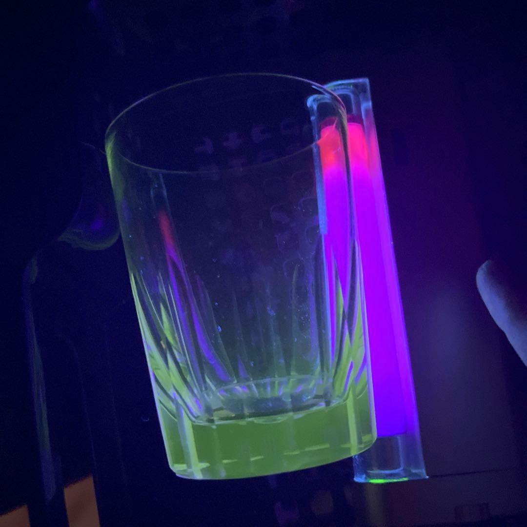 骨董 時代ガラス 希少 寸胴型 切子 水飲みコップ ウランガラス 1客