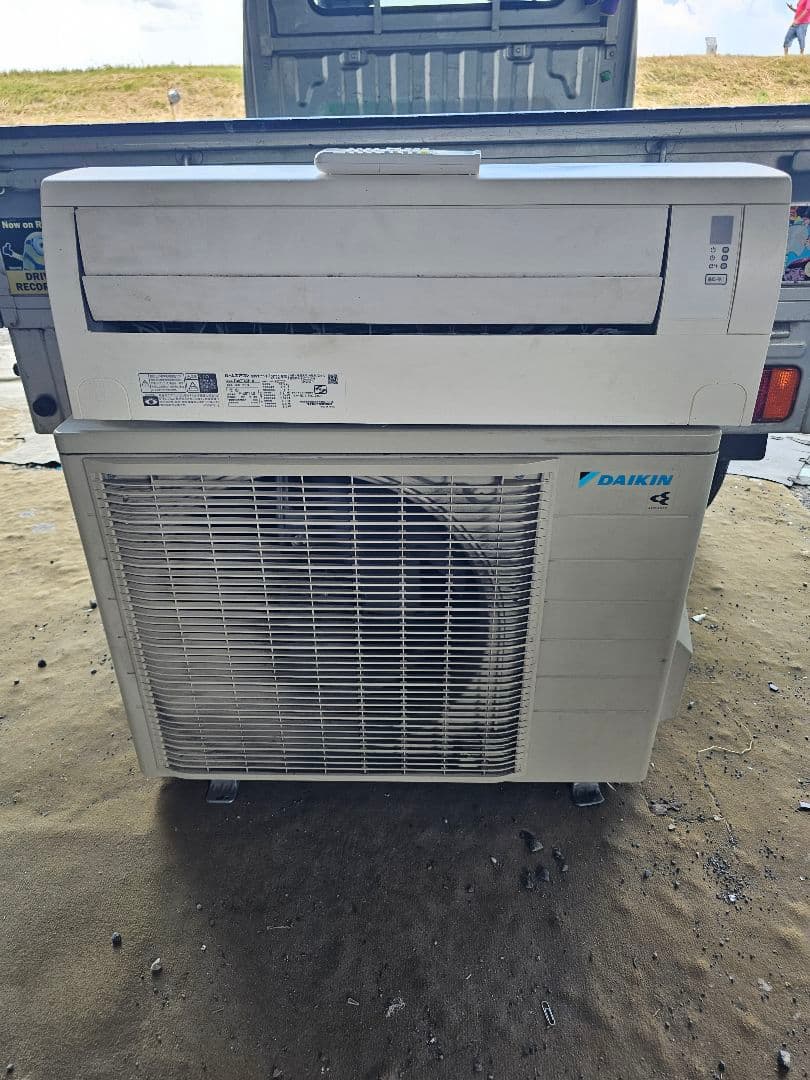K*a様 2022年式 4.0kw DAIKIN エアコン F40ZTCXP-W
