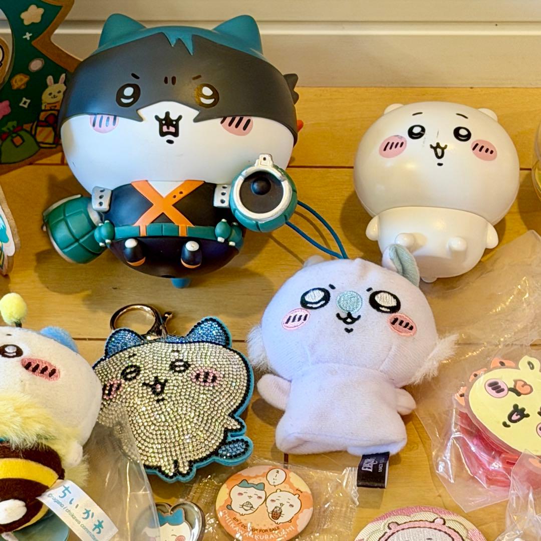 ちいかわ グッズ大量まとめ売り 50点以上 缶バッチ フィギュア キーホルダー