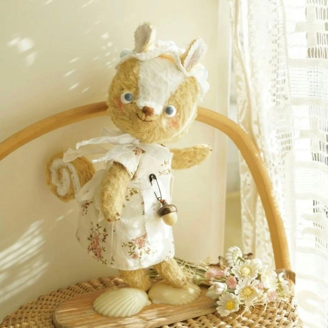 アーティストベア ぬいぐるみ 海外作家様 ハンドメイド 尻尾巻き巻きのリスちゃん