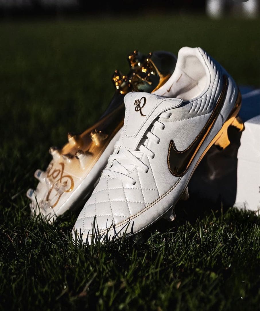 Ronaldinho × Nike Tiempo Legend FG Touch - メルカリ