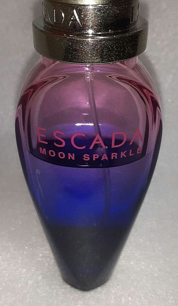 ESCADA エスカーダ MOON SPARKLE オードトワレ 30mL 中古 - メルカリ