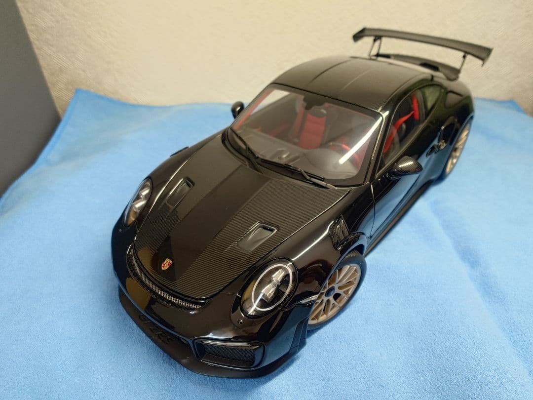 オートアート1/18 ポルシェ 911 (991.2) GT2 AUTOart 1/18 ポルシェ 911 （991.2） GT2 RS ヴァイザッハ・パッケ