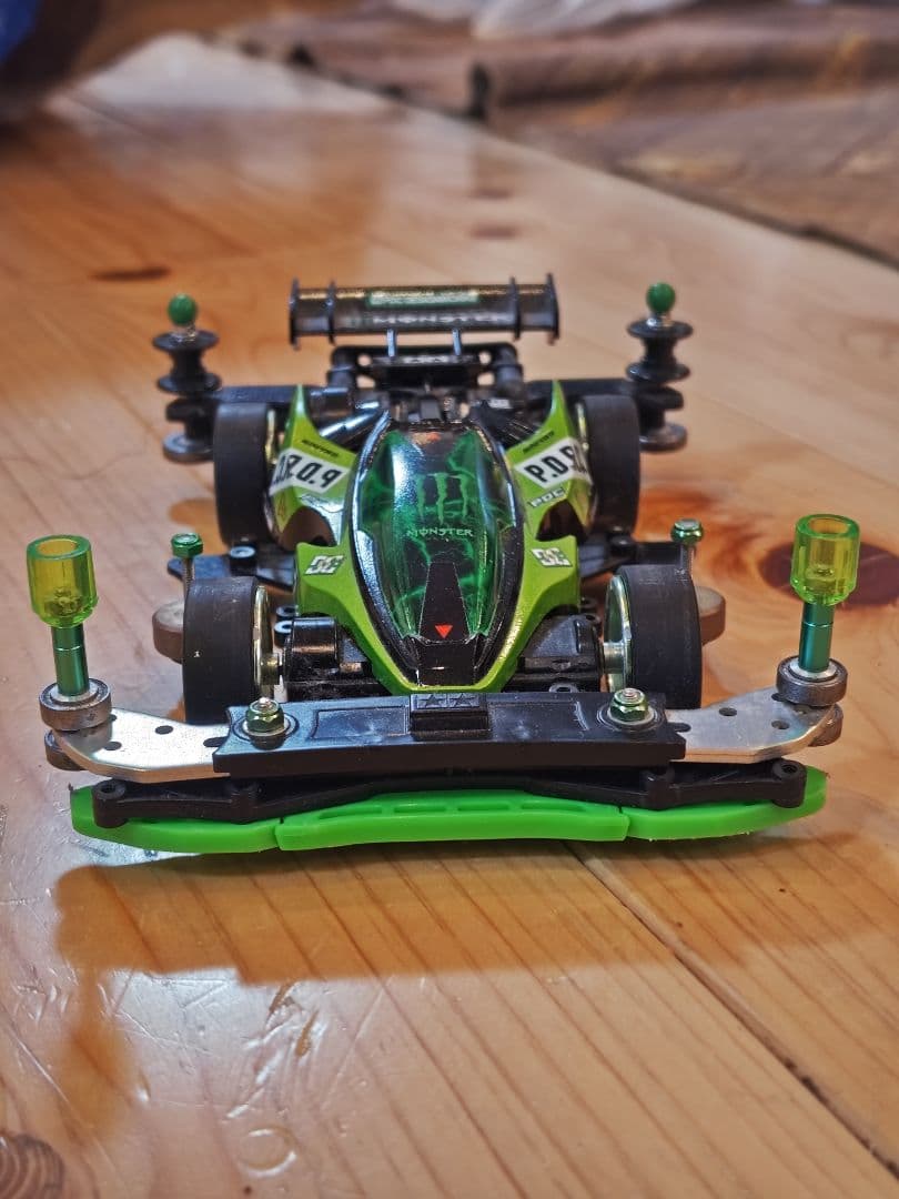 ★最終値下げミニ四駆完成品　レイスピアー　B-MAX仕様MONSTER　カスタム ミニ四駆完成品◎タミヤ カスタム レイスピアー B-MAX カーボン