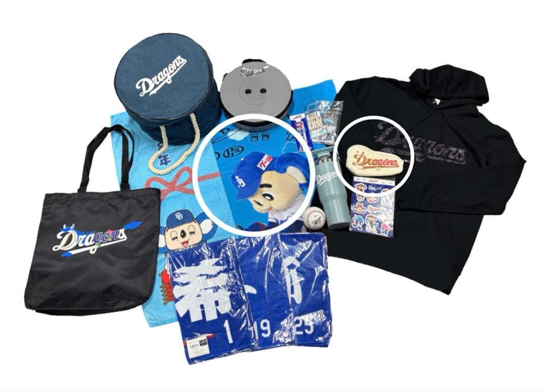 中日ドラゴンズ 2026福袋 ドアラ タオル&ロゴポーチ - メルカリ
