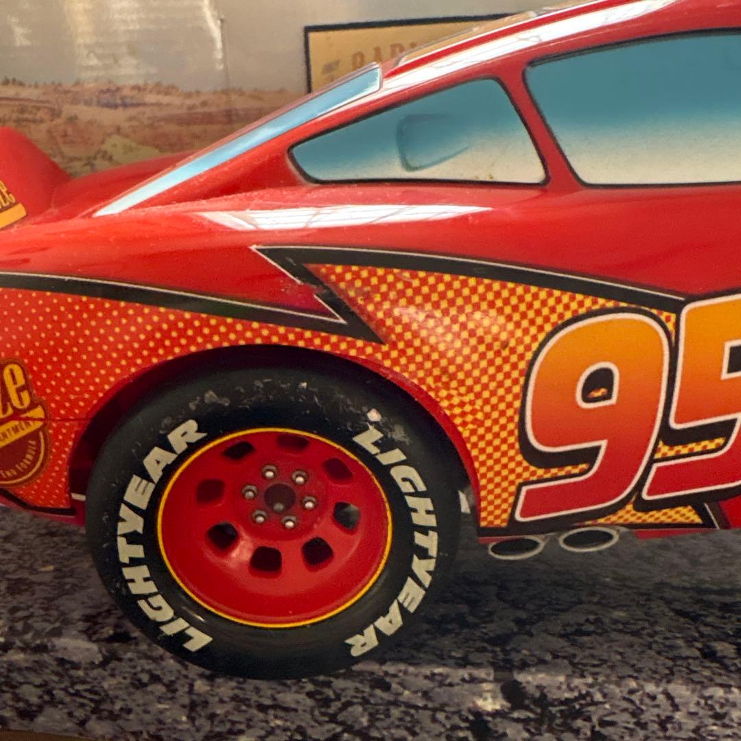 カーズ　Lightning McQueen リモコンカー