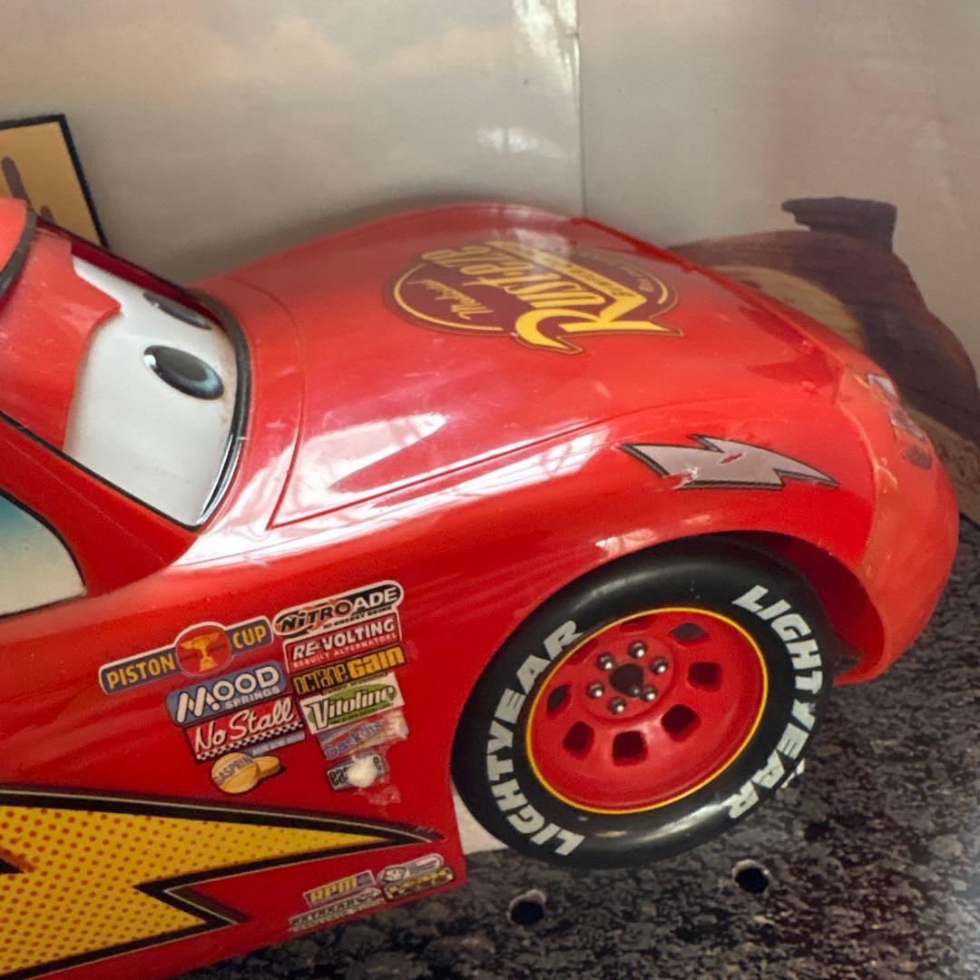 カーズ　Lightning McQueen リモコンカー