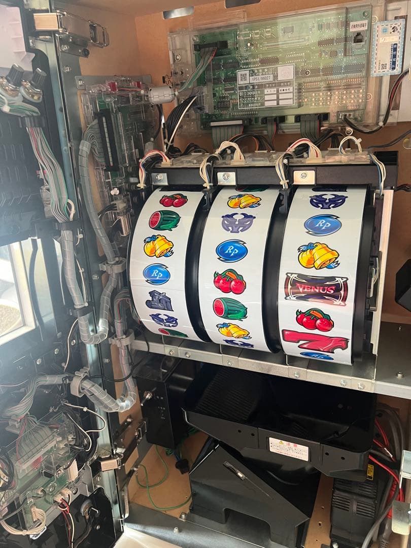 ★引き取り限定★ スロット　VENUS ZONE