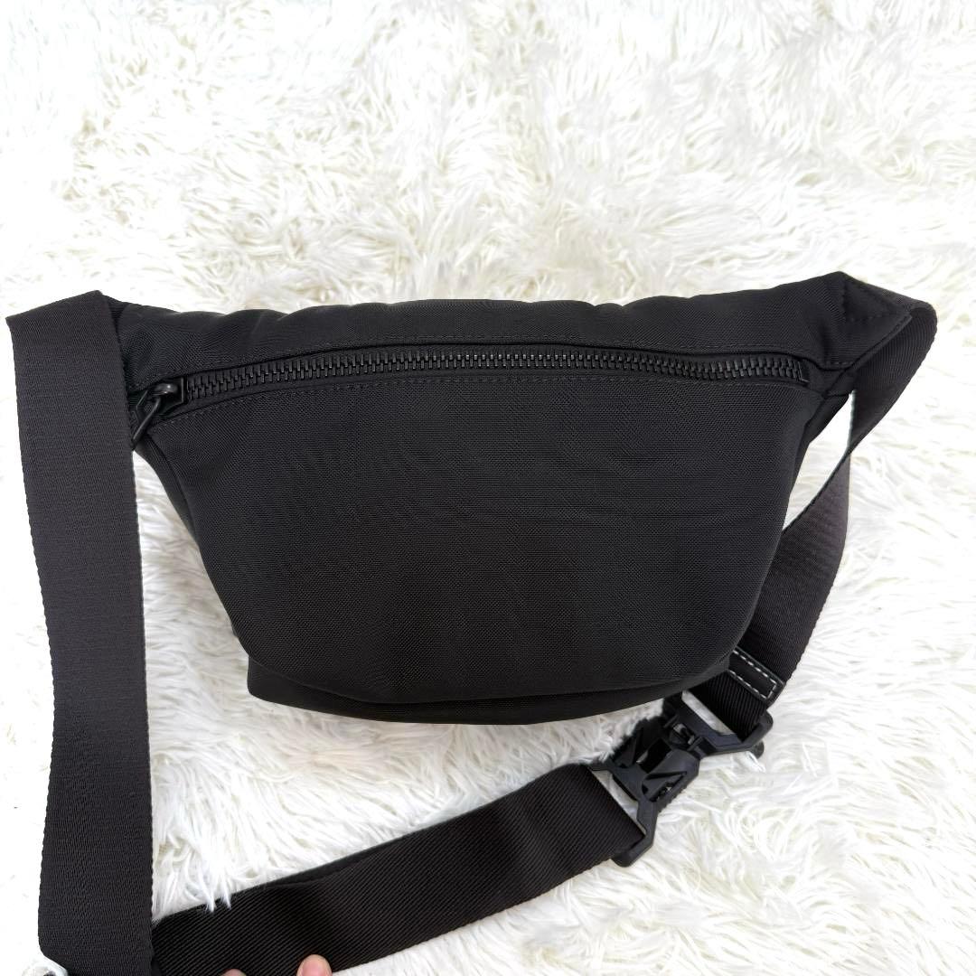 Kazuhiro505様✨MONCLER ボディバッグ ウエストポーチ - メルカリ