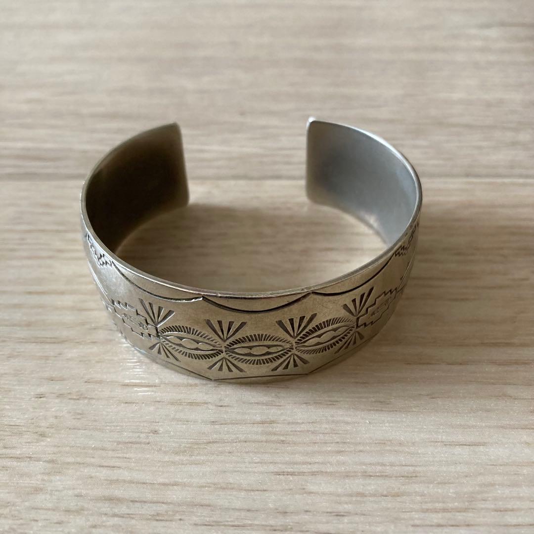 Navajo Sterling Silver ナバホ族 バングル M 刻印 - メルカリ