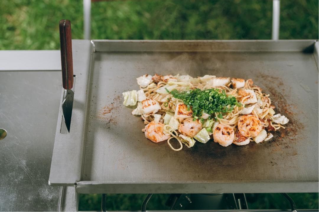 snow peak オタフクソース ステンレスお好み焼鉄板 GR-055-OTF - メルカリ